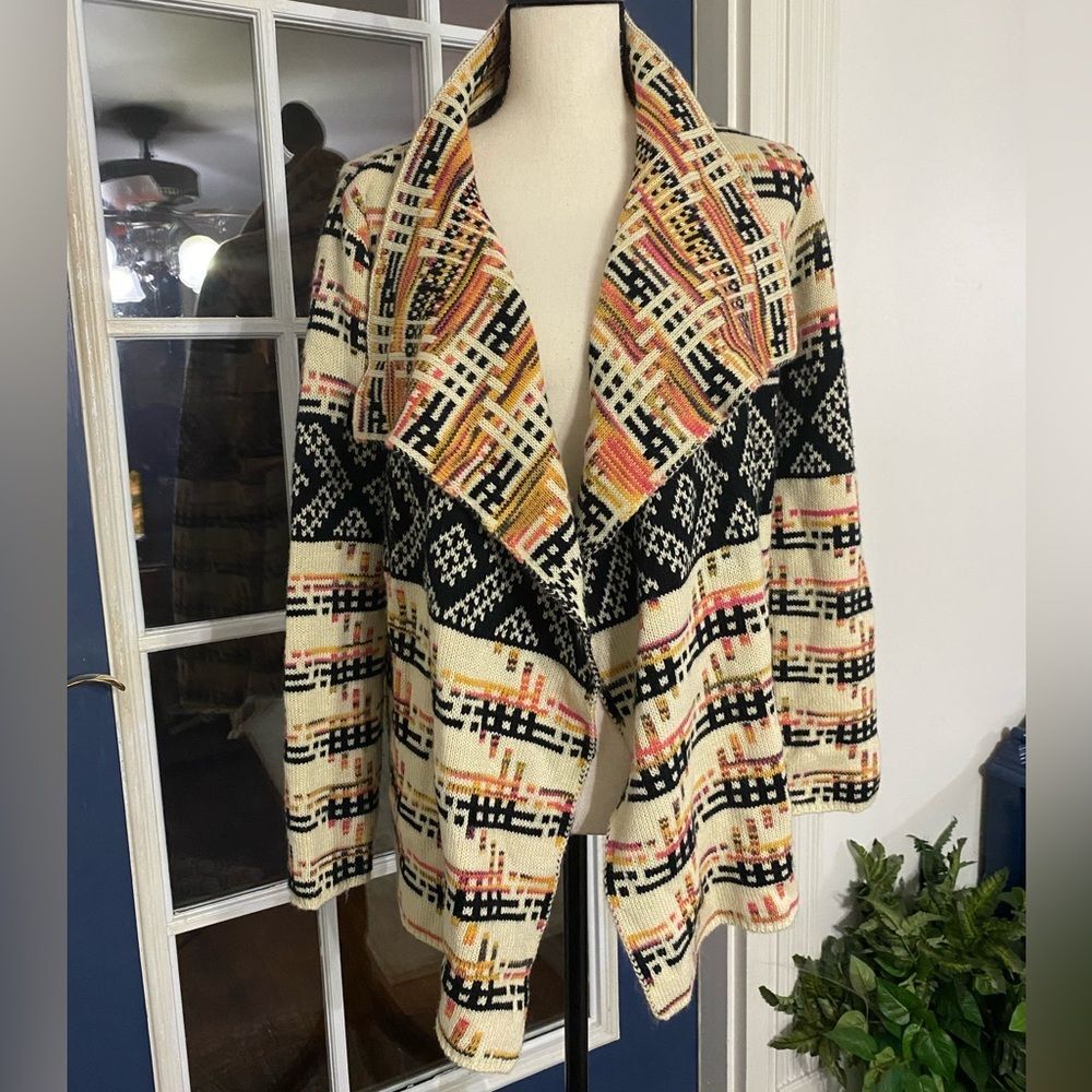 Baciano Open front cardigan Size X-Large Tribal print
